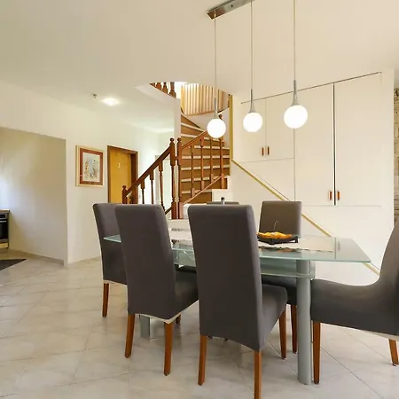 Vila Marita Villa *